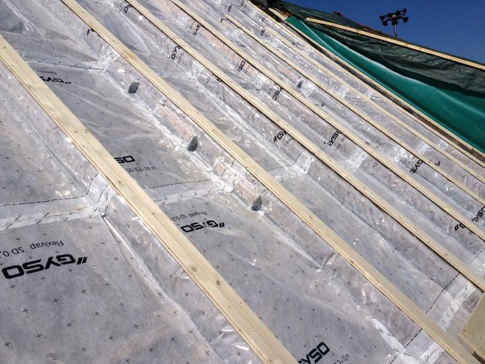 Diffusionsvariable Dampfsperre auf dem Steildach